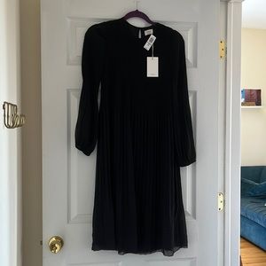 Wilfred day dreamer midi dress from Aritzia